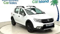Used 2017 Dacia Sandero Lauréate Hatchback | £6,500 (Fair price)