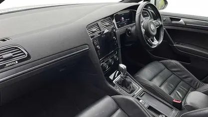 Used 2020 VW Golf VII Advance Hatchback | £16,500 (Fair price)