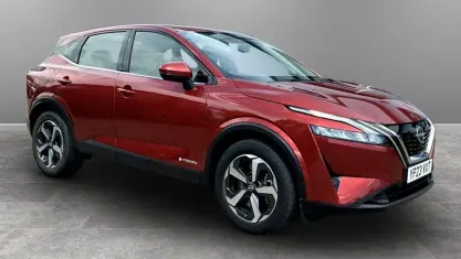 Used Nissan Qashqai Acenta Premium 190 HP (139 kW) 2023 Red SUV