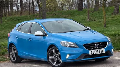 Used Volvo V40 R-Design 122 HP (89 kW) 2019 Hatchback