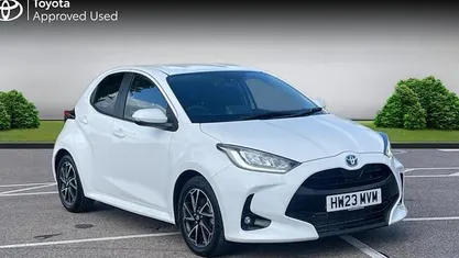Second-hand Toyota Yaris Hybrid Design 116 CP (85 kW) 2026 Hatchback