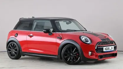 Używany Mini Cooper S Hatch 192 KM (141 kW) 2018 Czerwony Hatchback