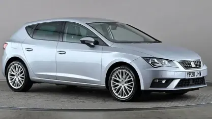 Begagnad Seat Leon SE Dynamic 116 HK (85 kW) 2020 Silver Halvkombi