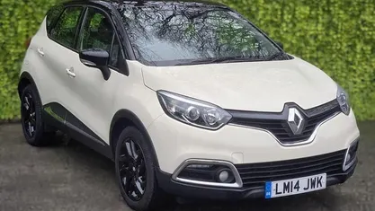 Cream/black Used 2014 Renault Captur Dynamique SUV | £6,495 (Fair price)