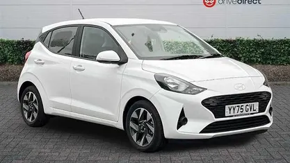 Special solid paint atlas white New 2025 Hyundai i10 Advanced Hatchback | £15,449 (Fair price)