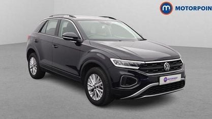 Begagnad VW T-Roc Life 110 HK (80 kW) 2023 Svart SUV