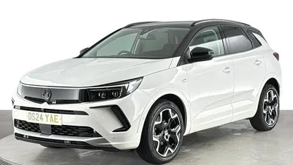 Used Vauxhall Grandland X Ultimate 131 HP (96 kW) 2024 White SUV