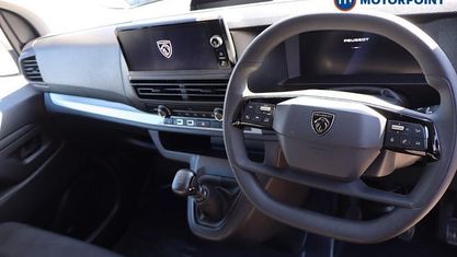 Używany Peugeot Expert 120 KM (88 kW) 2025 Van