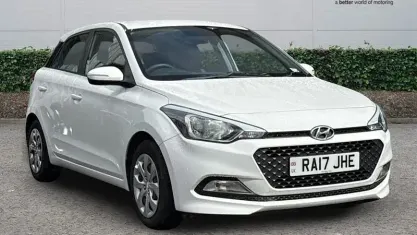 Used Hyundai i20 84 HP (61 kW) 2017 White Hatchback