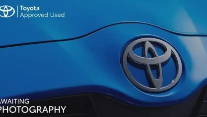 Used Toyota Yaris 99 HP (72 kW) 2016 Black Hatchback