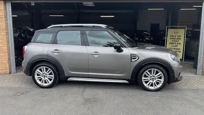 Usado Mini Cooper D Exclusive 150 HP (110 kW) 2020 Citadino