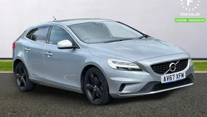 Used Volvo V40 R-Design 122 HP (89 kW) 2017 Silver Hatchback