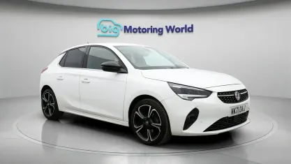 Second-hand Vauxhall Corsa Edition 75 CP (55 kW) 2021 Alb Hatchback
