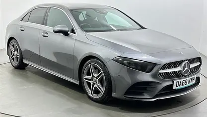 Begagnad Mercedes A200 AMG Line Premium 163 HK (119 kW) 2019 Grå Sedan