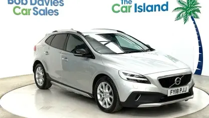 Usado Volvo V40 Pro 150 HP (110 kW) 2018 Prateado Citadino