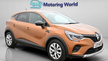 Używany Renault Captur Iconic 91 KM (66 kW) 2021 Pomarańczowy SUV