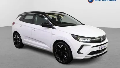 Used Vauxhall Grandland X Elite 131 HP (96 kW) 2021 White SUV