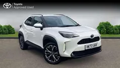 White Used 2023 Toyota Yaris Cross SUV | £23,172 (Fair price)