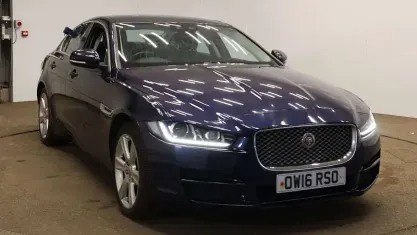Begagnad Jaguar XE Portfolio 179 HK (131 kW) 2019 Sedan
