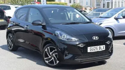 Used Hyundai i10 Premium 79 HP (58 kW) 2025 Black Hatchback