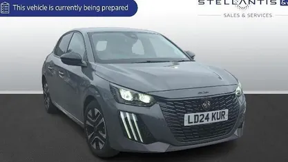Used Peugeot 208 Allure 101 HP (74 kW) 2025 Hatchback