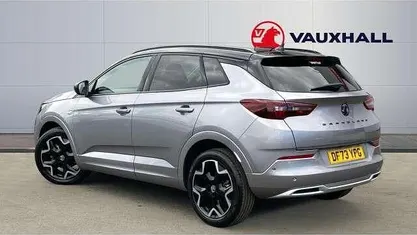 Begagnad Vauxhall Grandland X Ultimate 131 HK (96 kW) 2023 Grå SUV