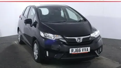 Używany Honda Jazz S 102 KM (75 kW) 2017 Czarny Hatchback