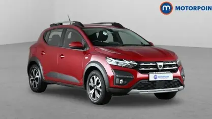 Usado Dacia Sandero Prestige 91 HP (66 kW) 2022 Vermelho Citadino