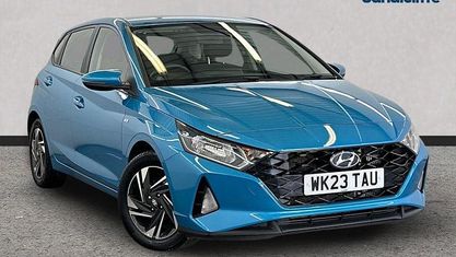 Używany Hyundai i20 SE 101 KM (74 kW) 2023 Turkusowy Hatchback