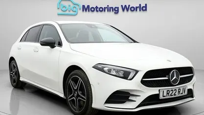 Begagnad Mercedes A250 AMG line 259 HK (190 kW) 2022 Vit Halvkombi