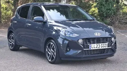 Used Hyundai i10 Premium 84 HP (61 kW) 2023 Grey Hatchback