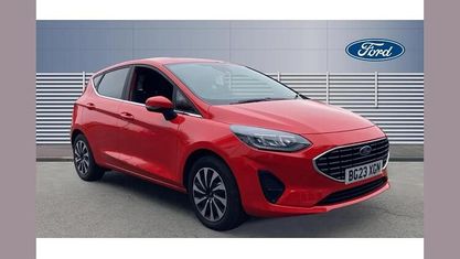 Second-hand Ford Fiesta Titanium 101 CP (74 kW) 2022 Roșu Hatchback