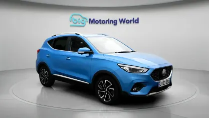 Usado MG ZS Exclusive 111 HP (81 kW) 2023 Azul SUV