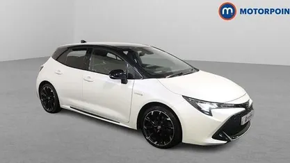 Begagnad Toyota Corolla Sport 184 HK (135 kW) 2021 Vit Halvkombi