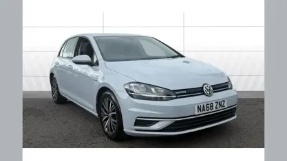 Used VW Golf VII SE 131 HP (96 kW) 2018 Silver Hatchback