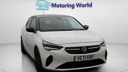 Used Vauxhall Corsa-e Elite 100 kW (136 HP) 2020 White Hatchback