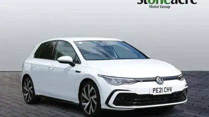 Used VW Golf VIII R-line 150 HP (110 kW) 2024 White Hatchback
