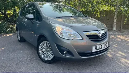 Used Vauxhall Meriva 101 HP (74 kW) 2013 Brown MPV