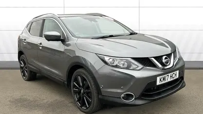 Used Nissan Qashqai Tekna 131 HP (96 kW) 2017 Grey SUV
