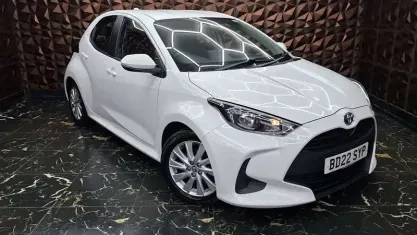 Used Toyota Yaris 116 HP (85 kW) 2022 White Hatchback