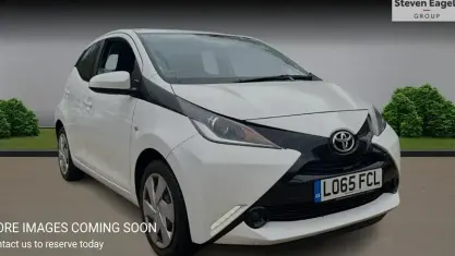 Used Toyota Aygo X-play 69 HP (50 kW) 2018 Hatchback