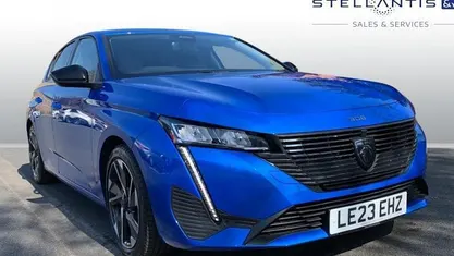 Used Peugeot 308 Allure Premium 131 HP (96 kW) 2023 Blue Hatchback