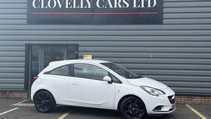 Used Vauxhall Corsa SRi 90 HP (66 kW) 2017 White Hatchback