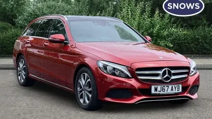 Usado Mercedes C200 Premium Plus 184 HP (135 kW) 2017 Vermelho Carrinha