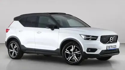 Used Volvo XC40 R-Design 197 HP (144 kW) 2020 White SUV
