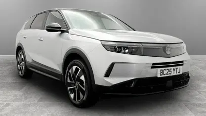 Usado Vauxhall Grandland X Ultimate 145 HP (106 kW) 2026 SUV