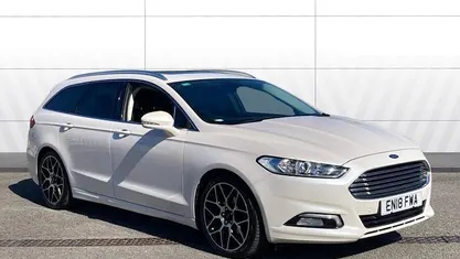 Used Ford Mondeo Titanium 240 HP (176 kW) 2017 White Estate