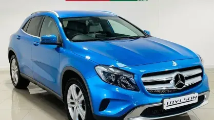 Usado Mercedes GLA200 136 HP (100 kW) 2016 Azul SUV
