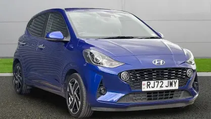 Używany Hyundai i10 Premium 84 KM (61 kW) 2022 Niebieski Hatchback