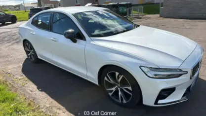 Używany Volvo S60 R-Design 250 KM (183 kW) 2019 Biały Sedan/Limuzyna